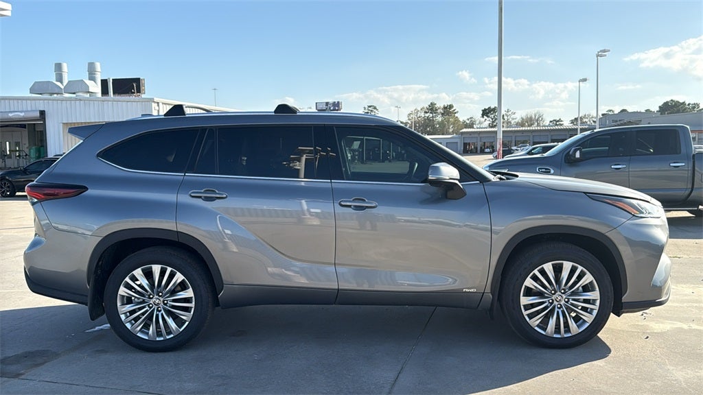 2025 Toyota Highlander Hybrid Hybrid Platinum