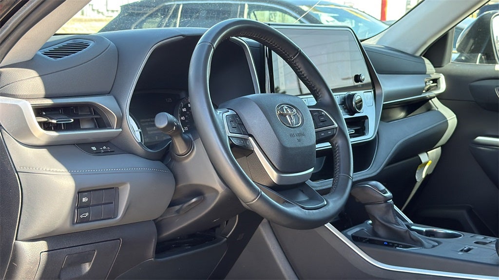 2024 Toyota HIGHLANDER HEV XLE