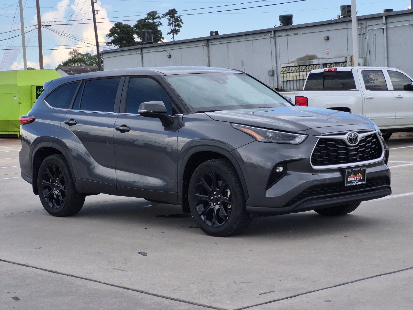2023 Toyota Highlander LE