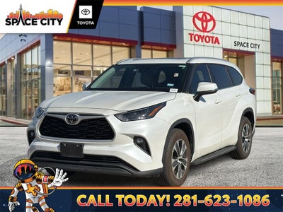 2023 Toyota HIGHLANDER XLE