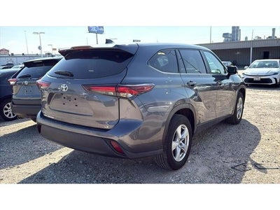 2024 Toyota Highlander LE