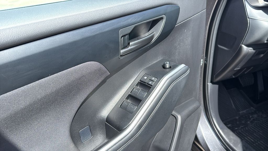 2025 Toyota HIGHLANDER LE