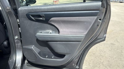 2025 Toyota HIGHLANDER LE