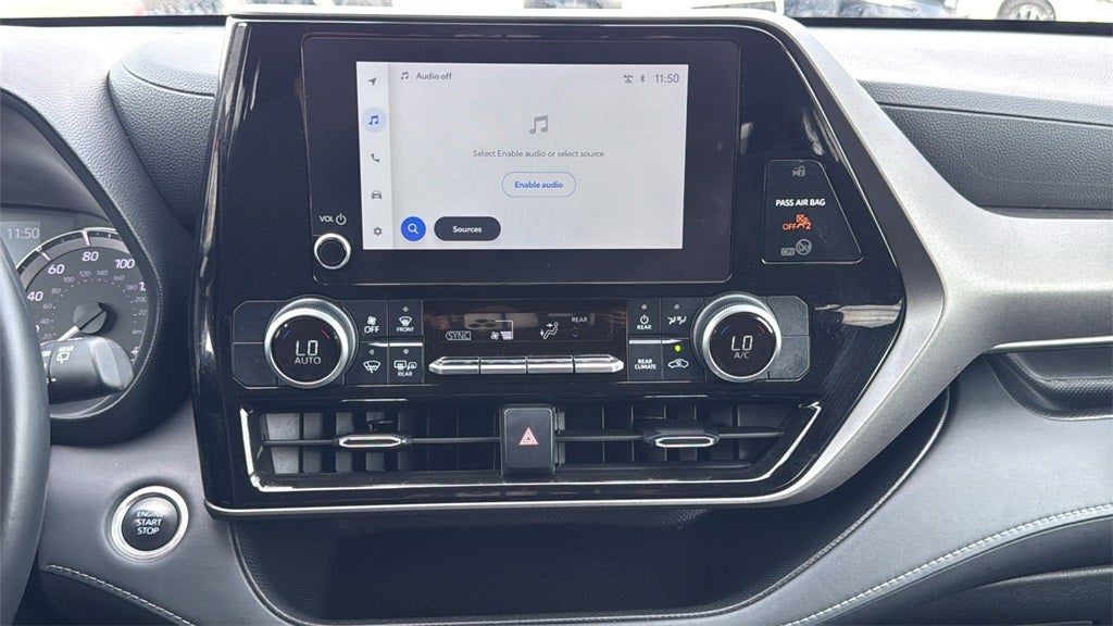 2024 Toyota HIGHLANDER LE