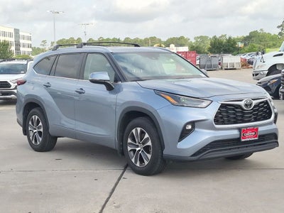 2024 Toyota Highlander XLE