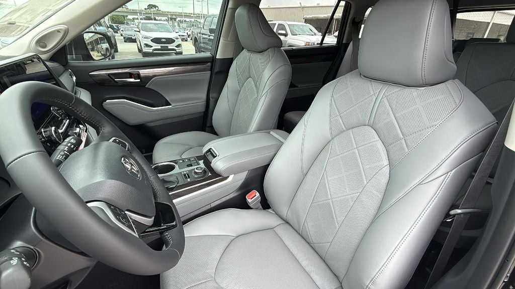 2026 Toyota Highlander Platinum