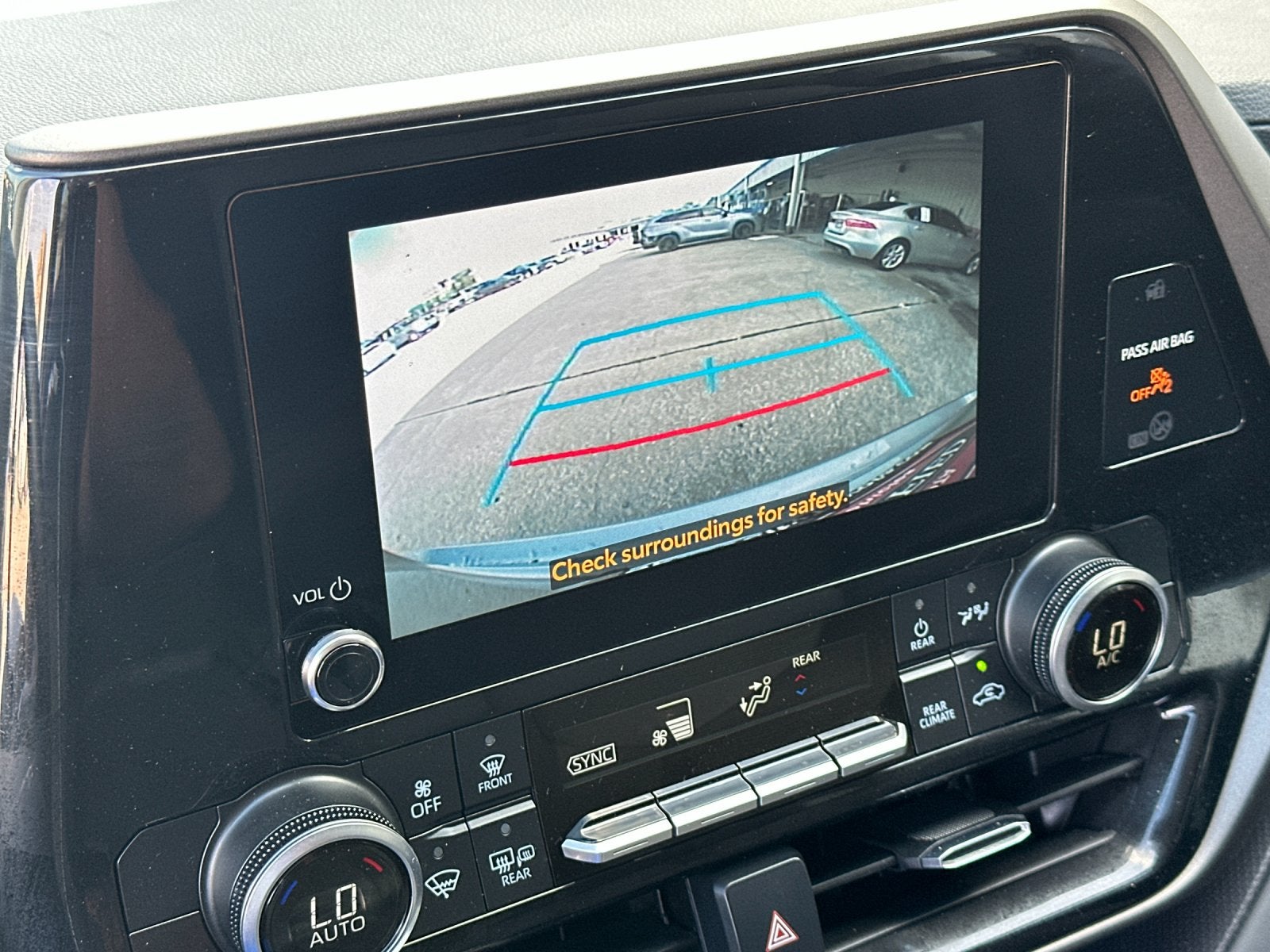 2025 Toyota Highlander LE