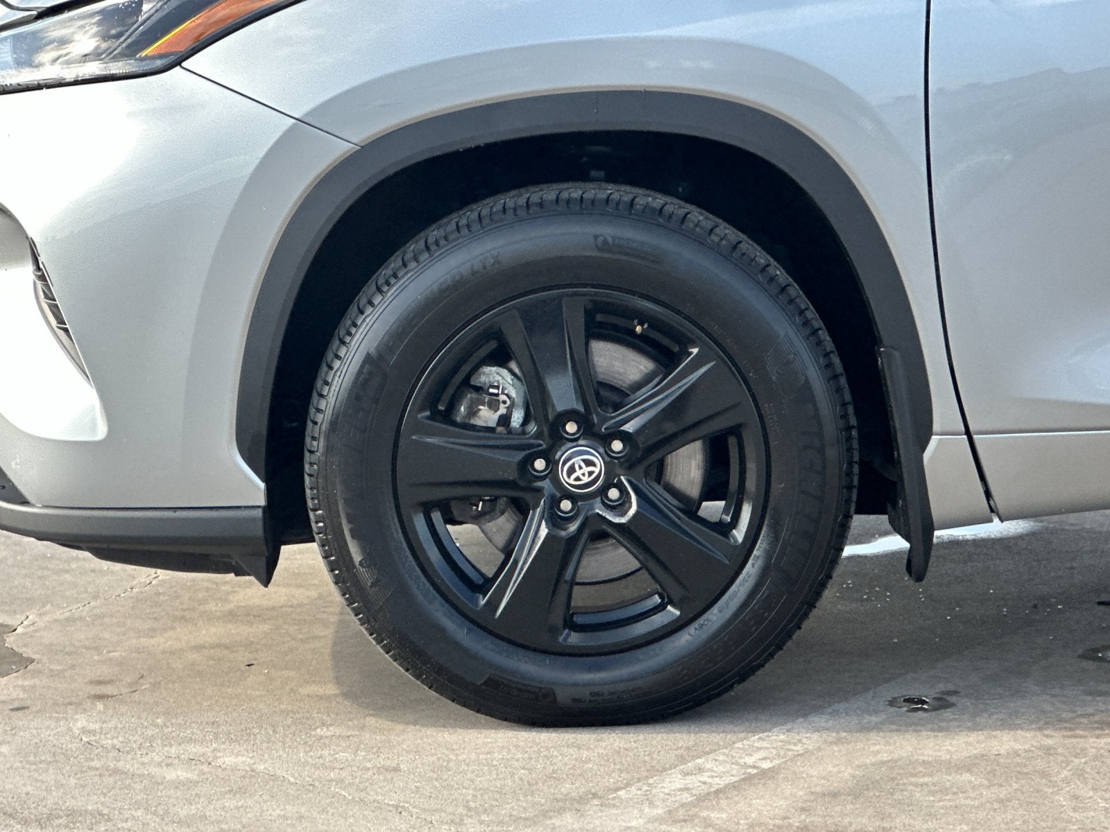 2025 Toyota Highlander LE