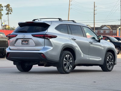 2024 Toyota Highlander XLE