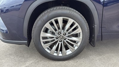2026 Toyota Highlander Platinum
