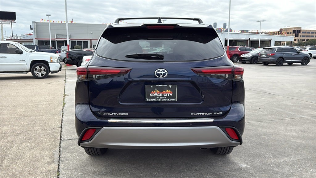 2026 Toyota Highlander Platinum
