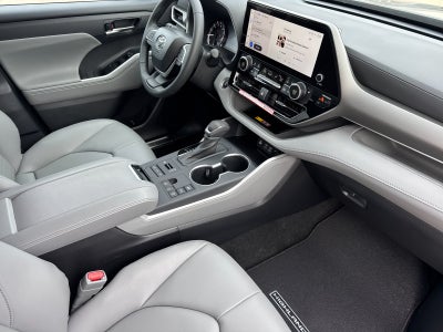 2026 Toyota Highlander XLE