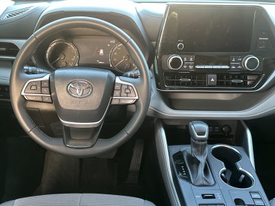 2025 Toyota Highlander LE