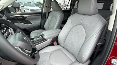 2026 Toyota Highlander Platinum