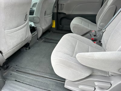 2015 Toyota SIENNA LE 3.5L LE 8 Passenger