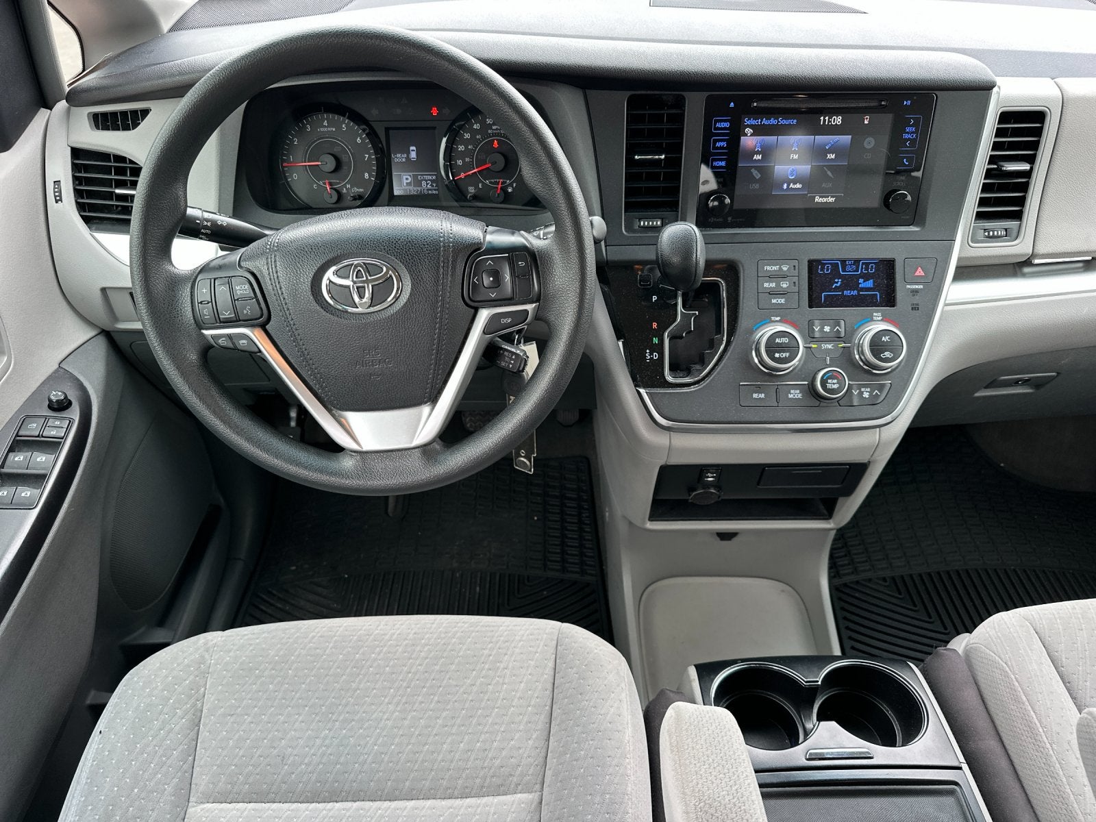 2015 Toyota SIENNA LE 3.5L LE 8 Passenger