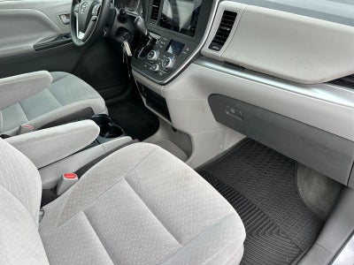 2015 Toyota SIENNA LE 3.5L LE 8 Passenger