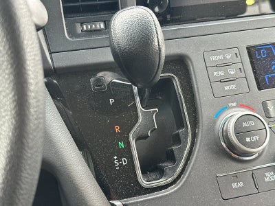 2015 Toyota SIENNA LE 3.5L LE 8 Passenger