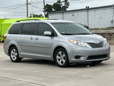 2015 Toyota SIENNA LE 3.5L LE 8 Passenger