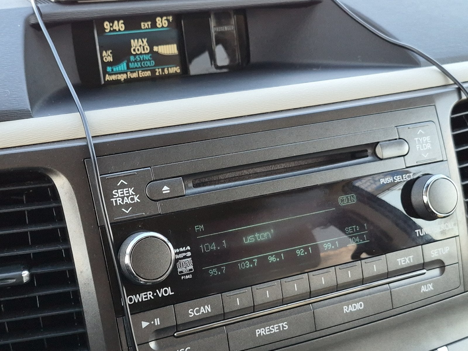 2014 Toyota SIENNA LE 3.5L LE 8 Passenger