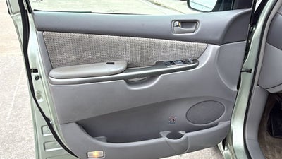 2010 Toyota SIENNA LE