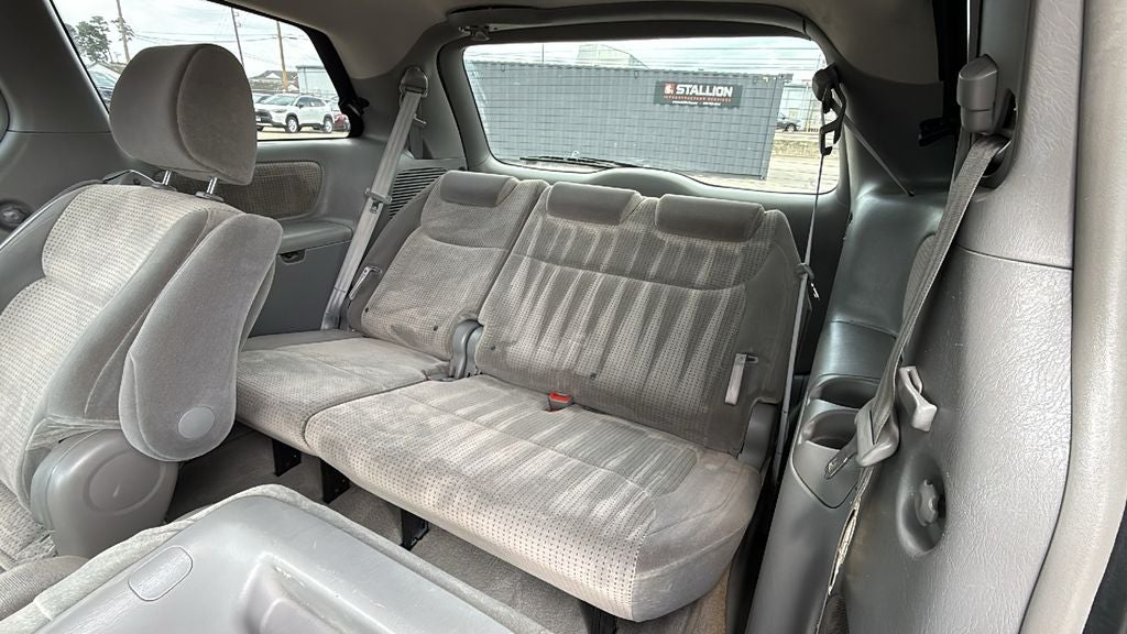 2010 Toyota SIENNA LE