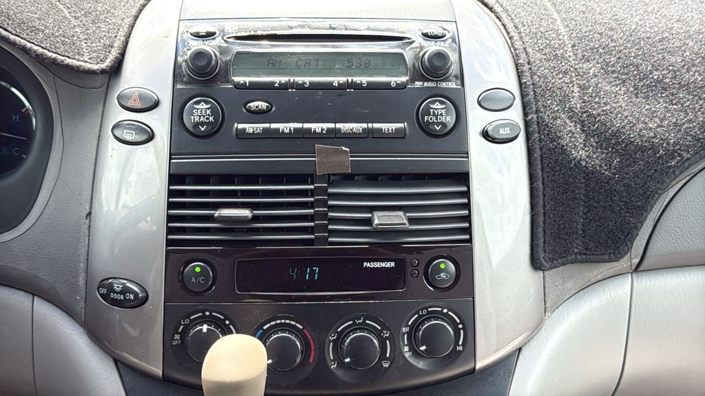 2010 Toyota SIENNA LE