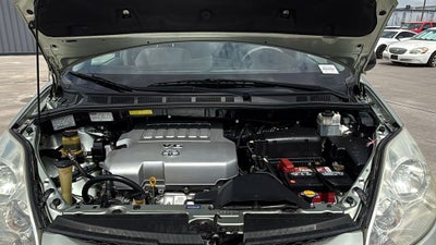 2010 Toyota SIENNA LE
