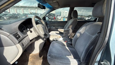 2010 Toyota SIENNA CE