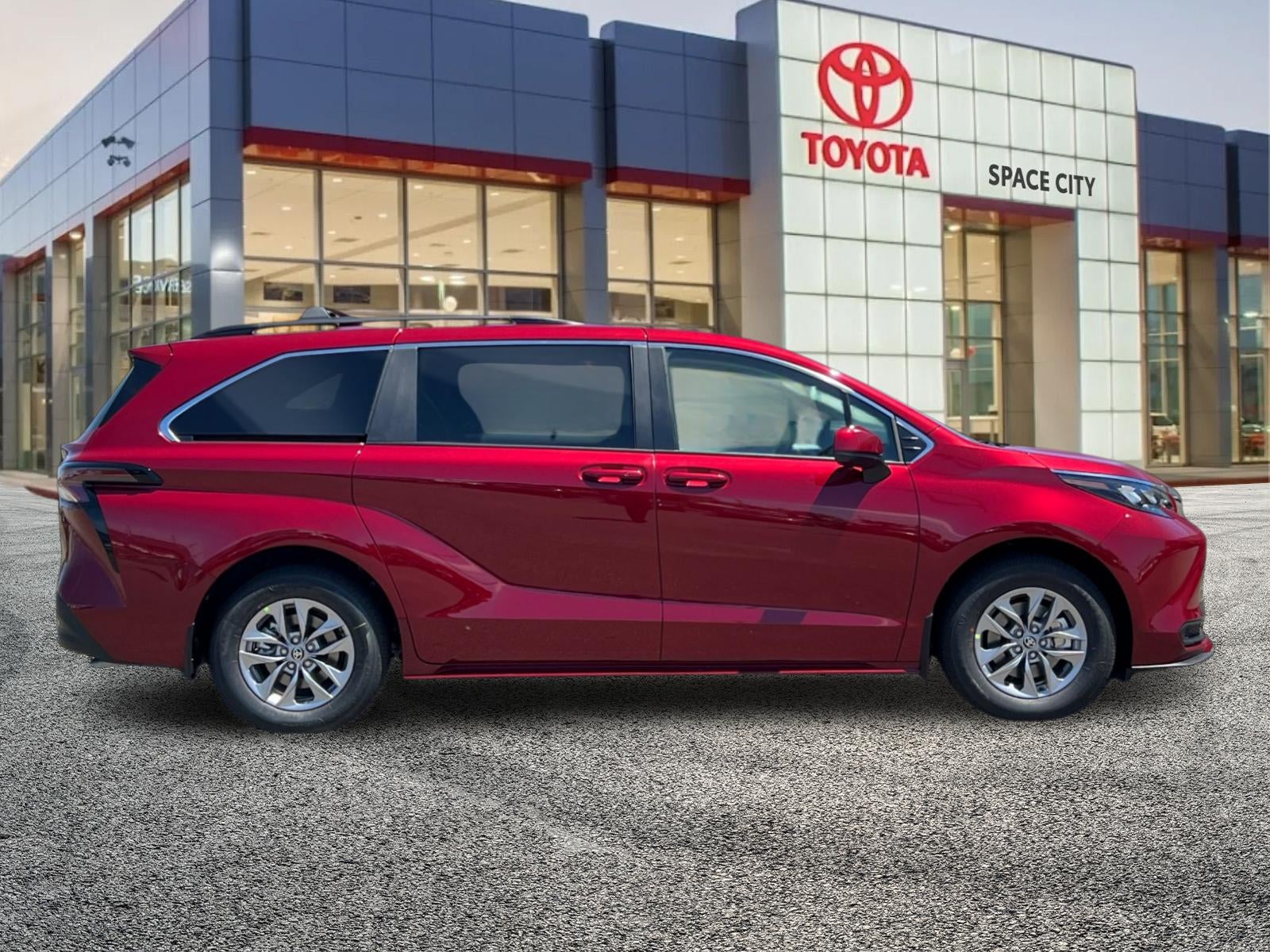 2026 Toyota Sienna LE