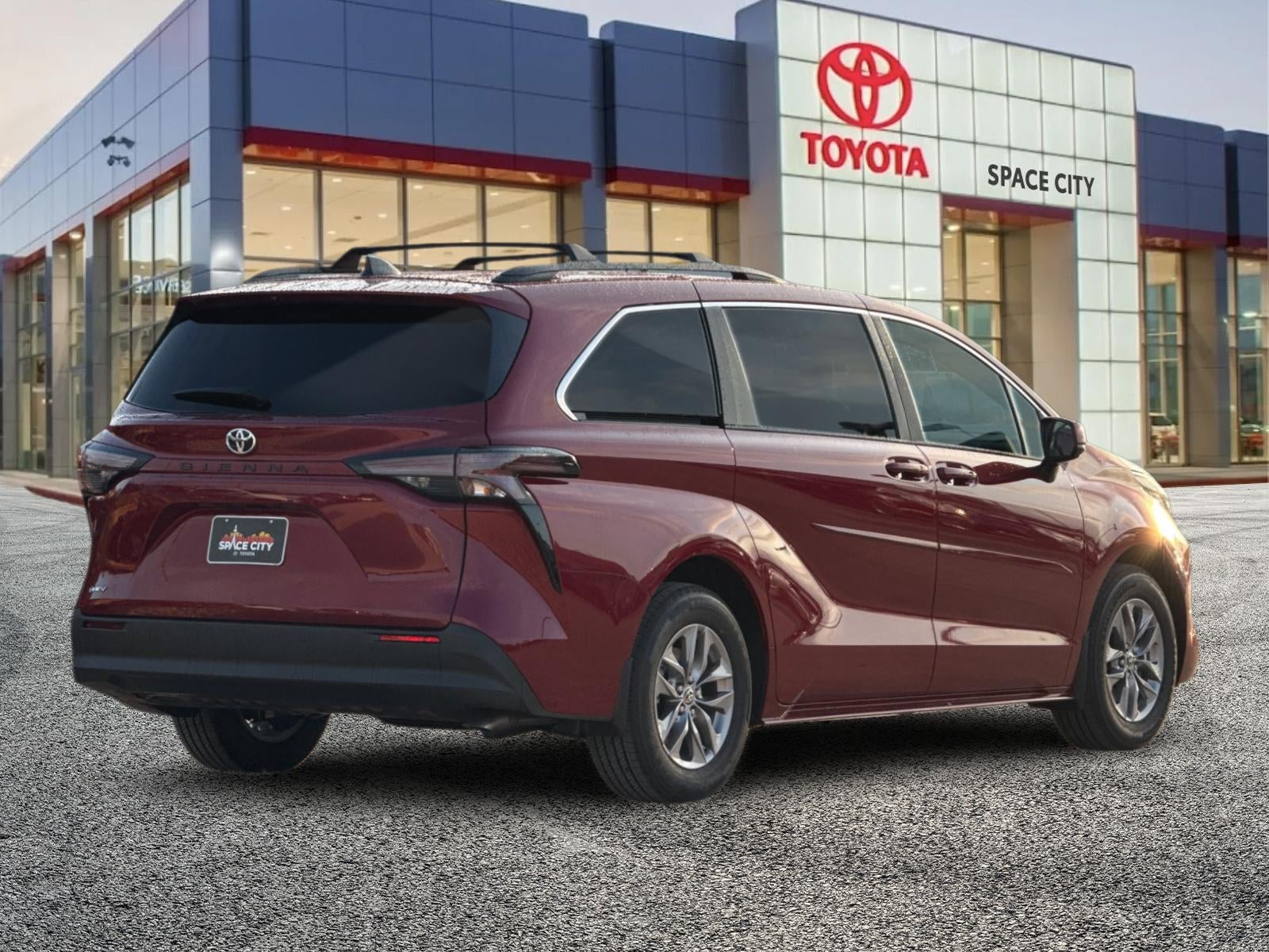 2026 Toyota Sienna LE