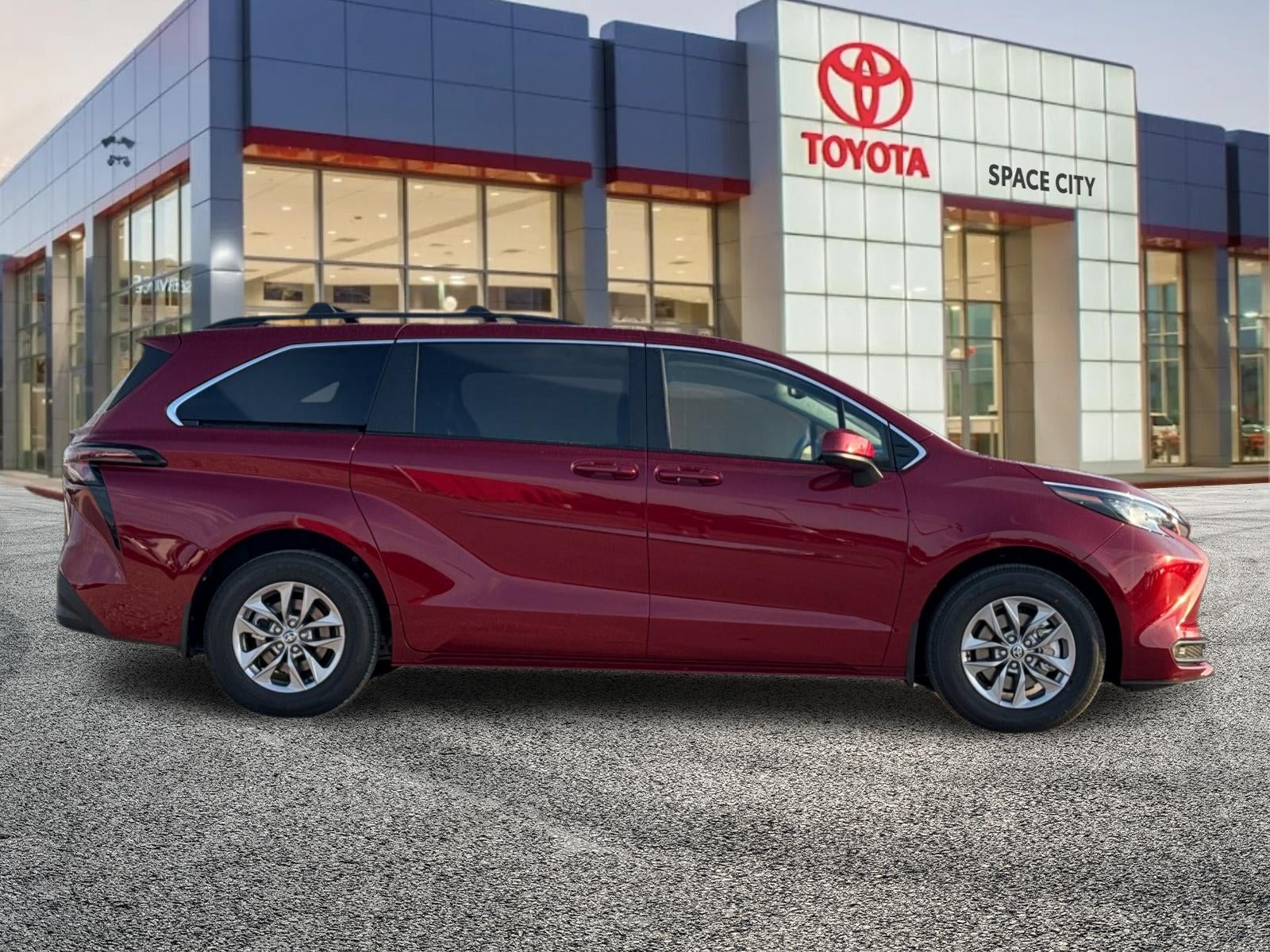 2026 Toyota Sienna LE