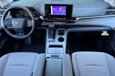2026 Toyota Sienna LE 8 Passenger