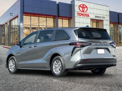 2026 Toyota Sienna LE 8 Passenger