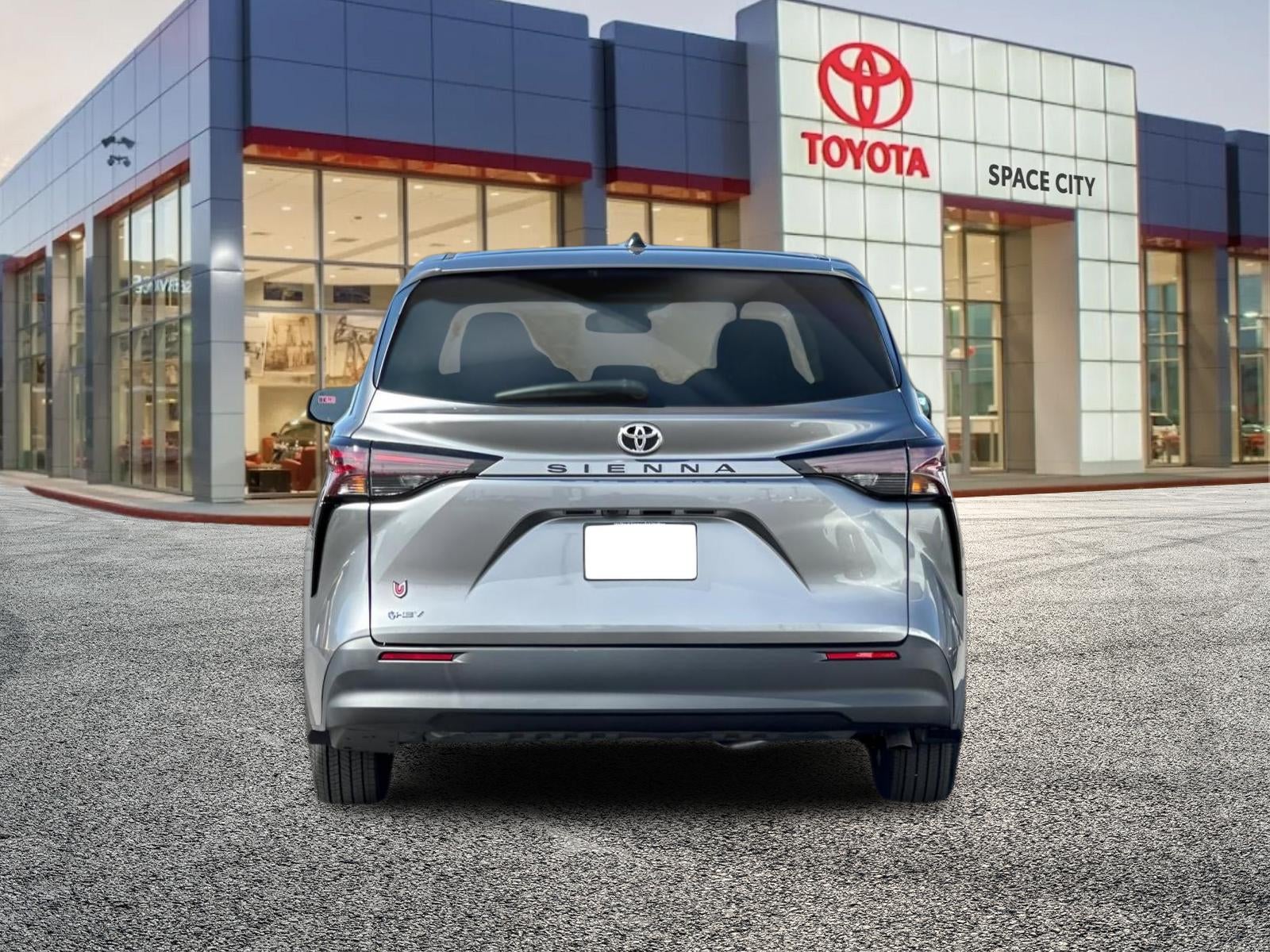 2026 Toyota Sienna LE 8 Passenger