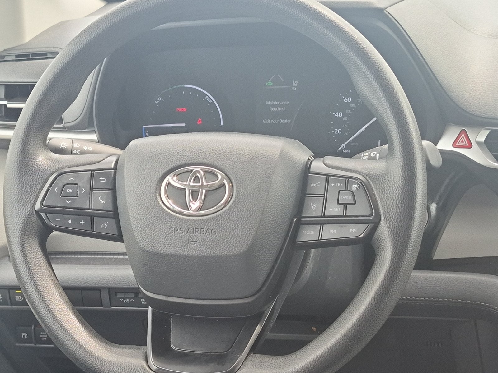 2023 Toyota Sienna LE 8 Passenger