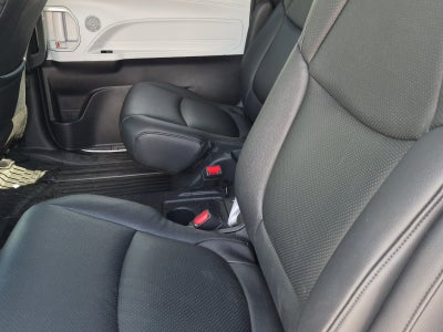 2025 Toyota Sienna LE 8 Passenger