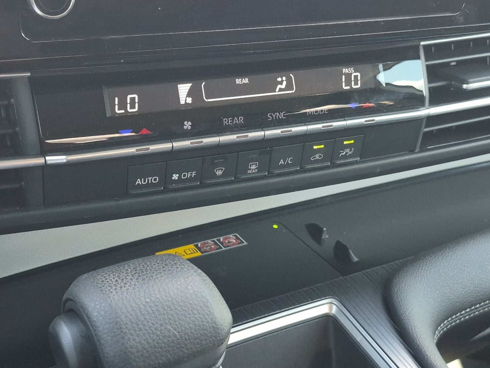 2025 Toyota Sienna LE 8 Passenger