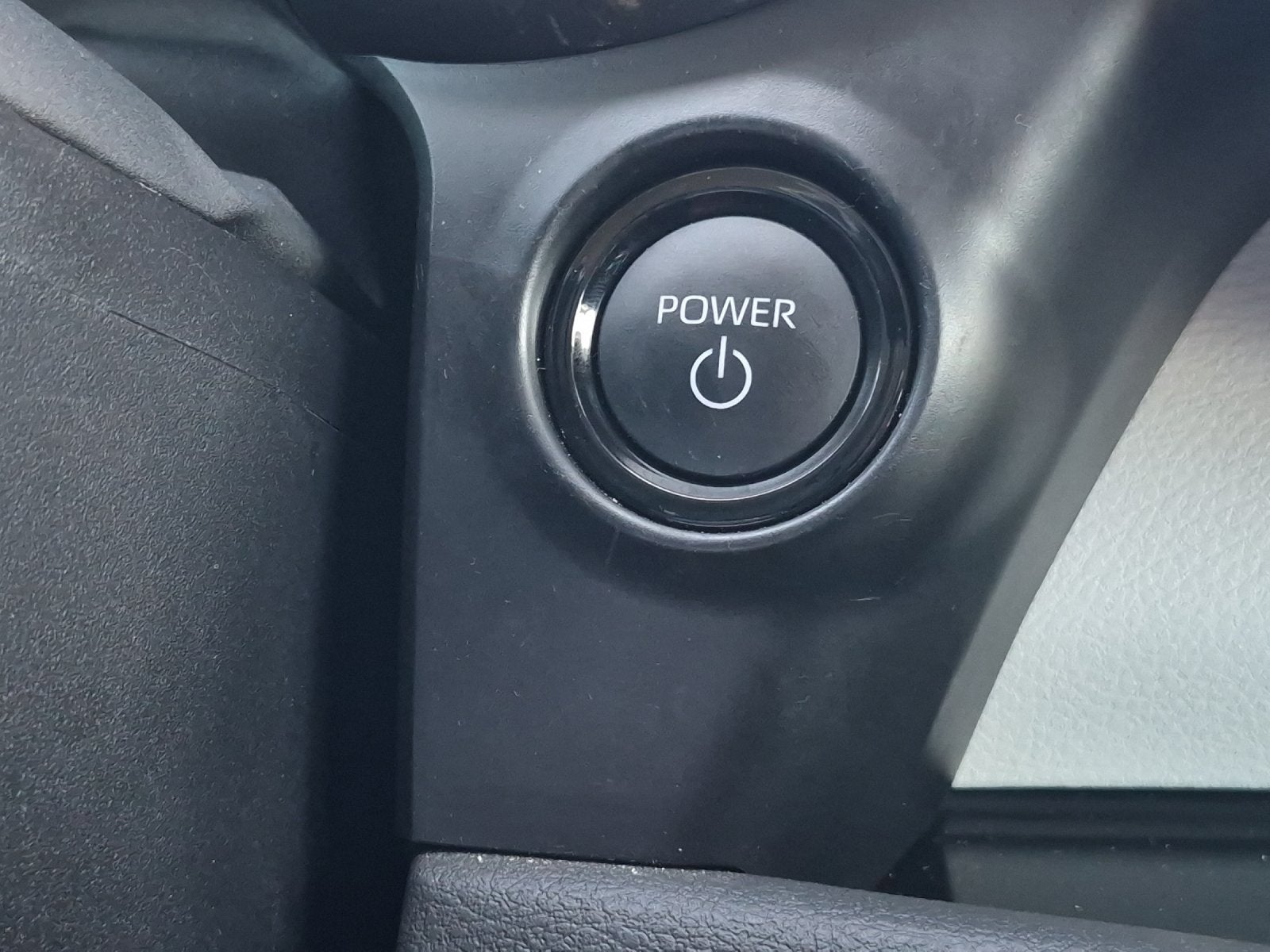 2025 Toyota Sienna LE 8 Passenger