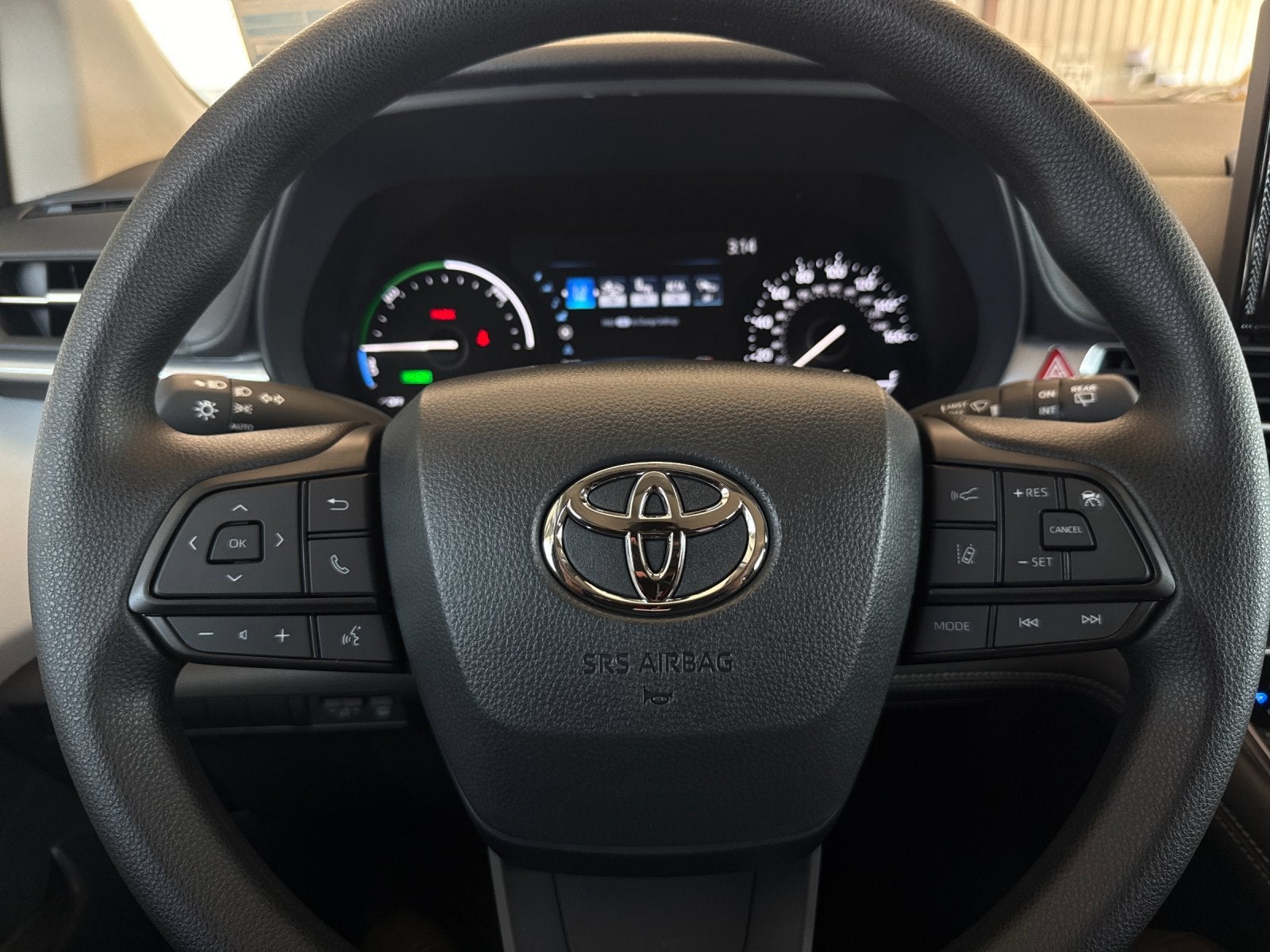 2026 Toyota Sienna LE 8 Passenger