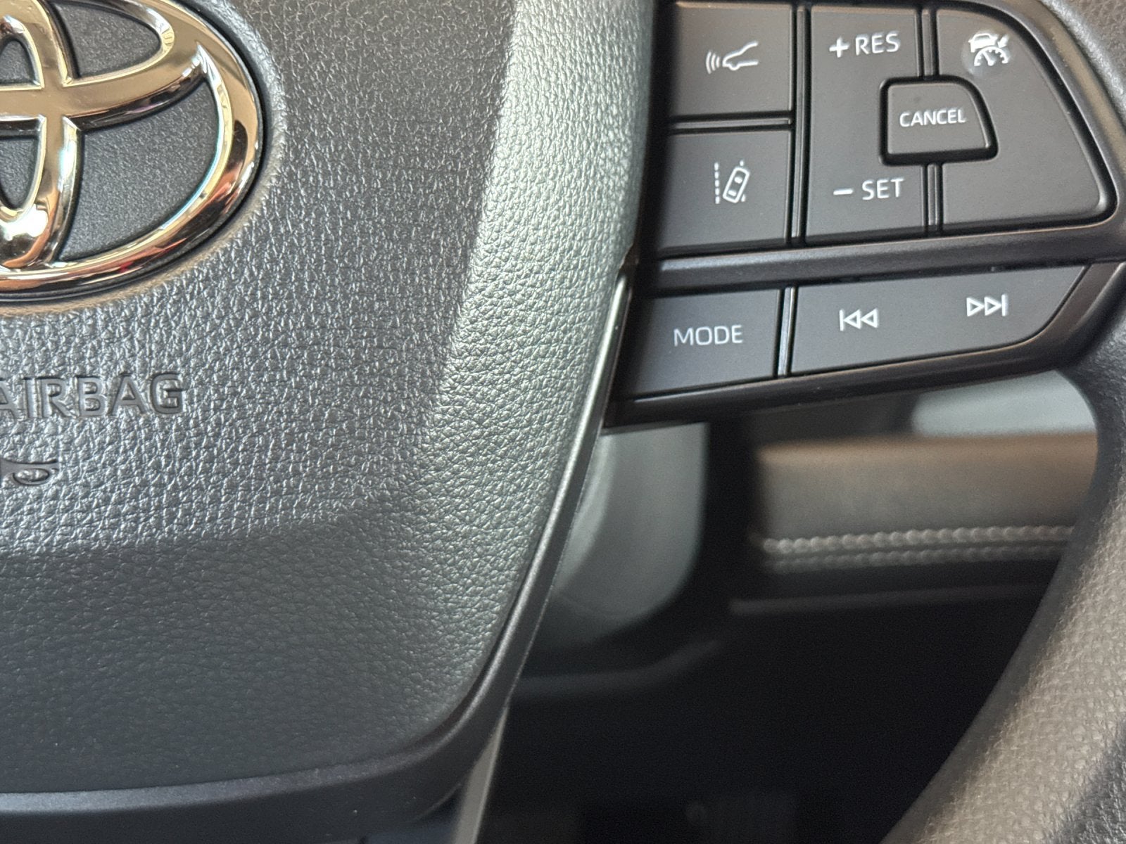 2026 Toyota Sienna LE 8 Passenger