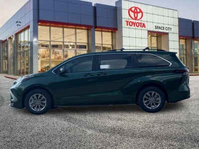 2026 Toyota Sienna LE 8 Passenger