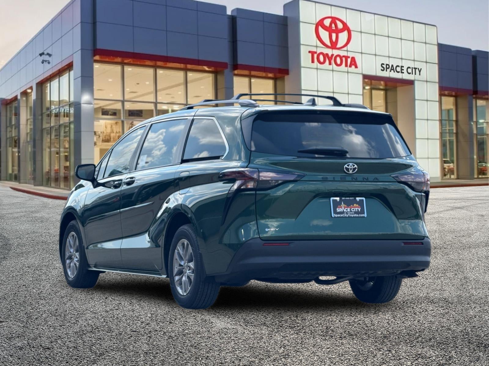 2026 Toyota Sienna LE 8 Passenger