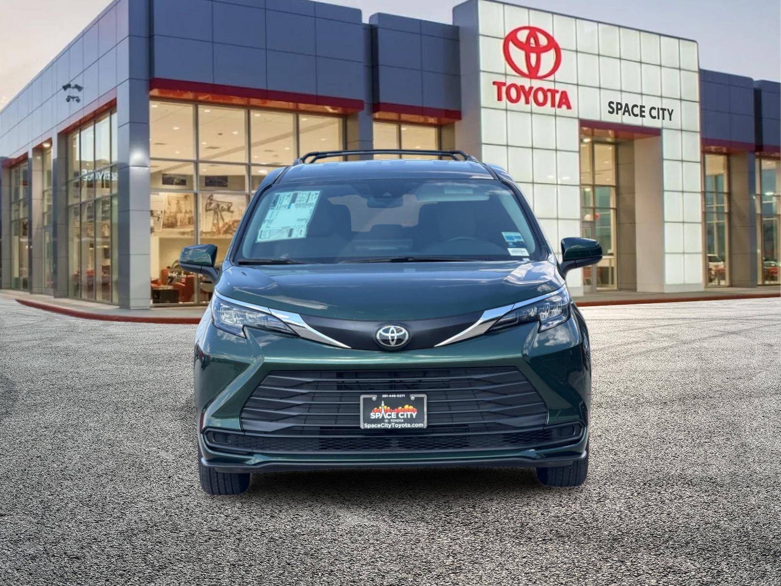 2026 Toyota Sienna LE 8 Passenger