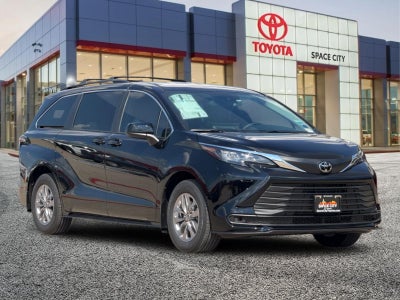 2026 Toyota Sienna LE