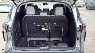 2026 Toyota Sienna LE 8 Passenger