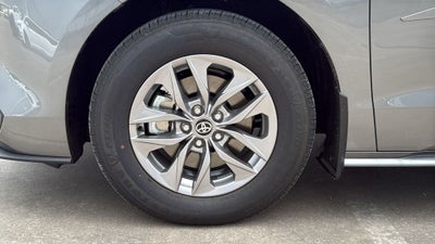 2026 Toyota Sienna LE 8 Passenger