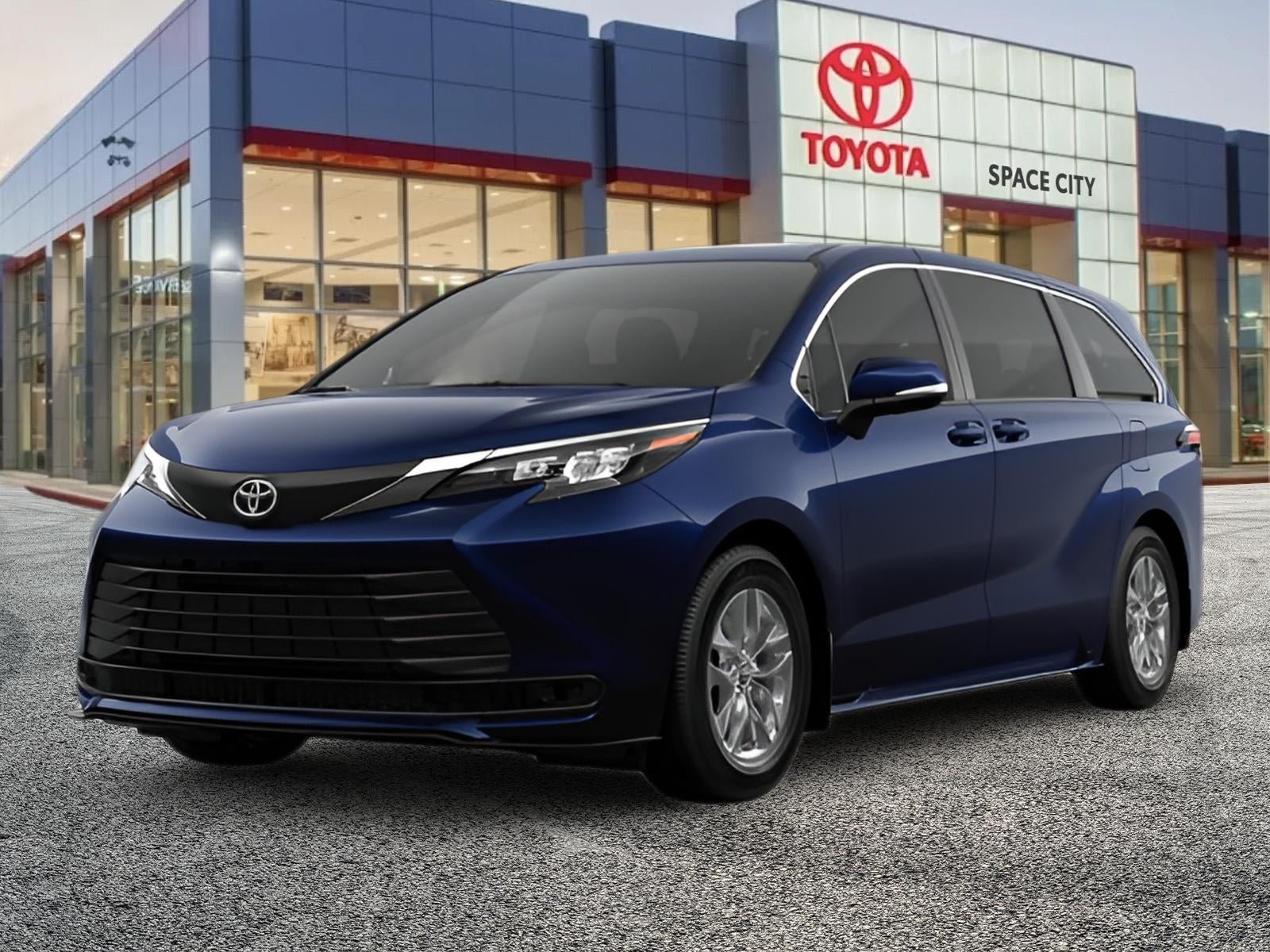 2026 Toyota Sienna LE 8 Passenger