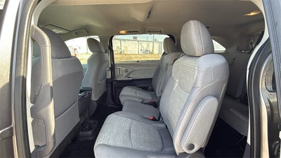 2021 Toyota SIENNA LE LE 8 Passenger