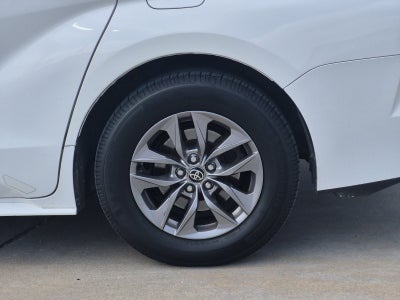 2021 Toyota Sienna LE 8 Passenger